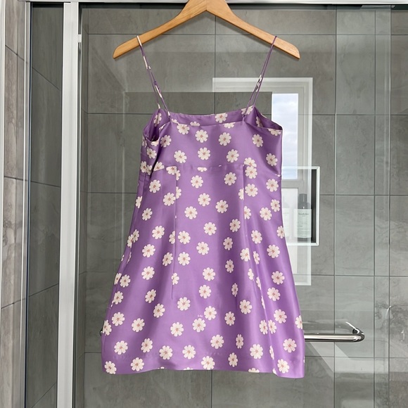 Realisation Par Medium Christy Silk Mini Dress in Purple Daisy Floral - Picture 8 of 14